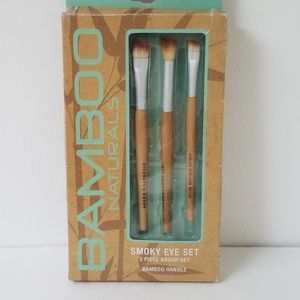 BAMBOO NATURALS MAKE UP SET